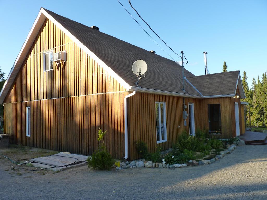 치부가마우 Gite De La Riviere B&B 외부 사진